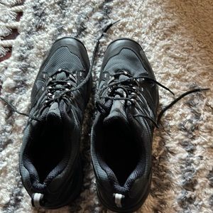 Men’s the north face tennis shoes